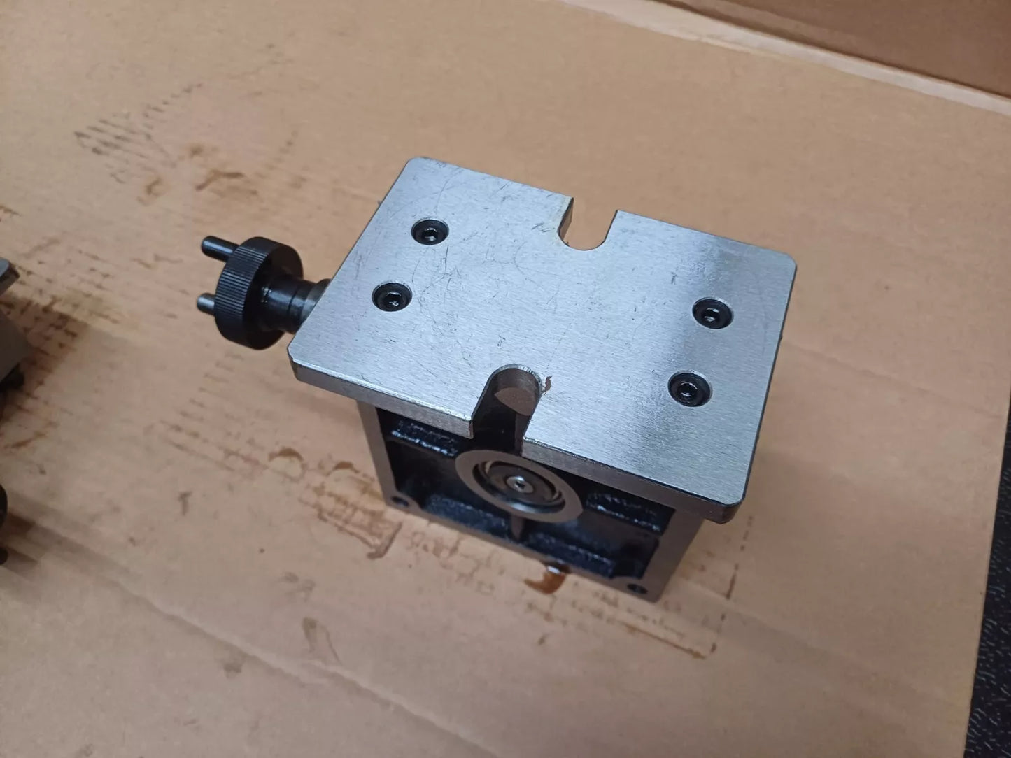 Mesa Giratoria HORIZONTAL Y VERTICAL + Centro de Contrapunto, para Fresadora